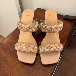 NWT Boho Summer Heels Sandals 🌸